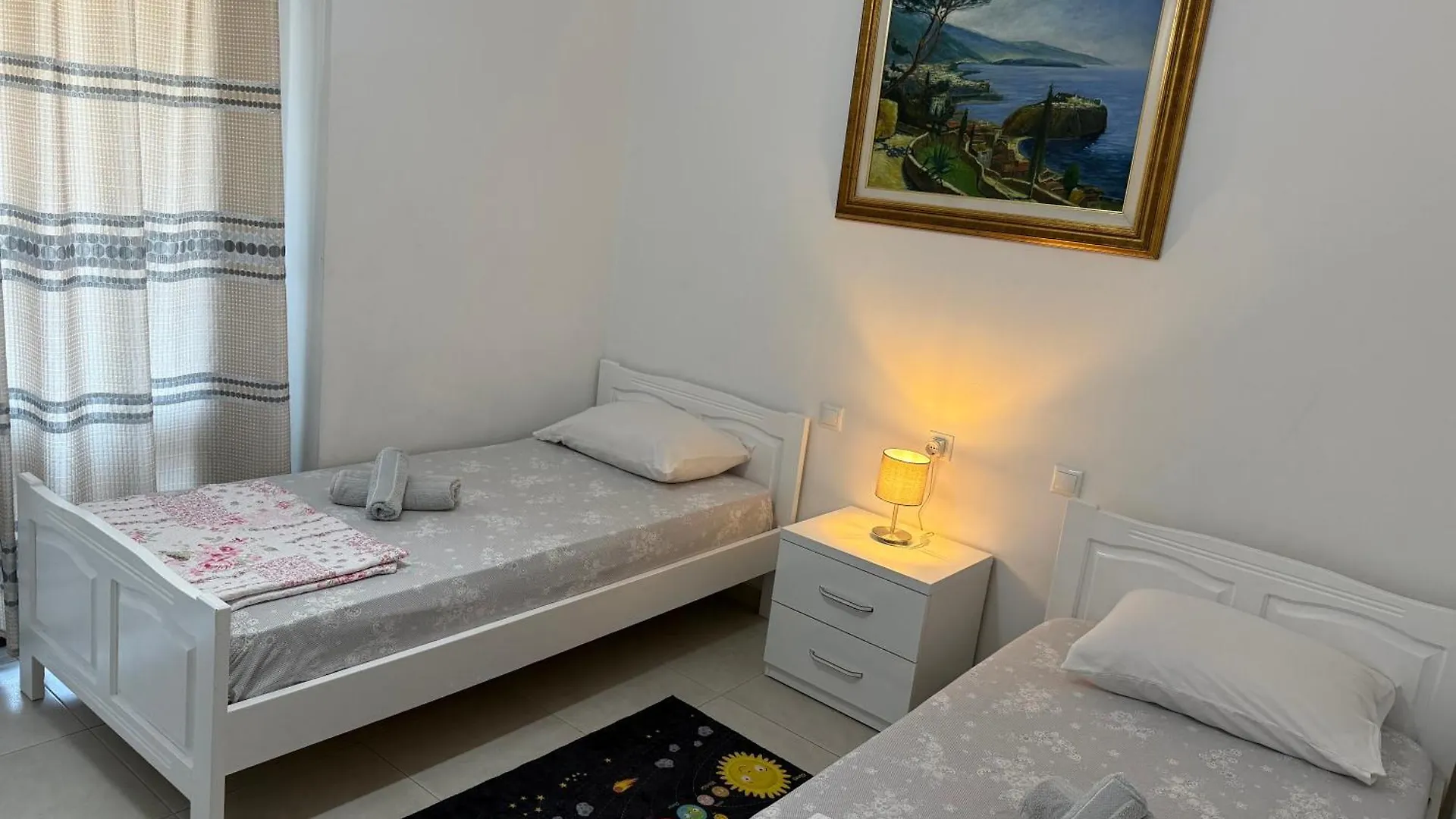 Marinela Apartment 2 ティラナ