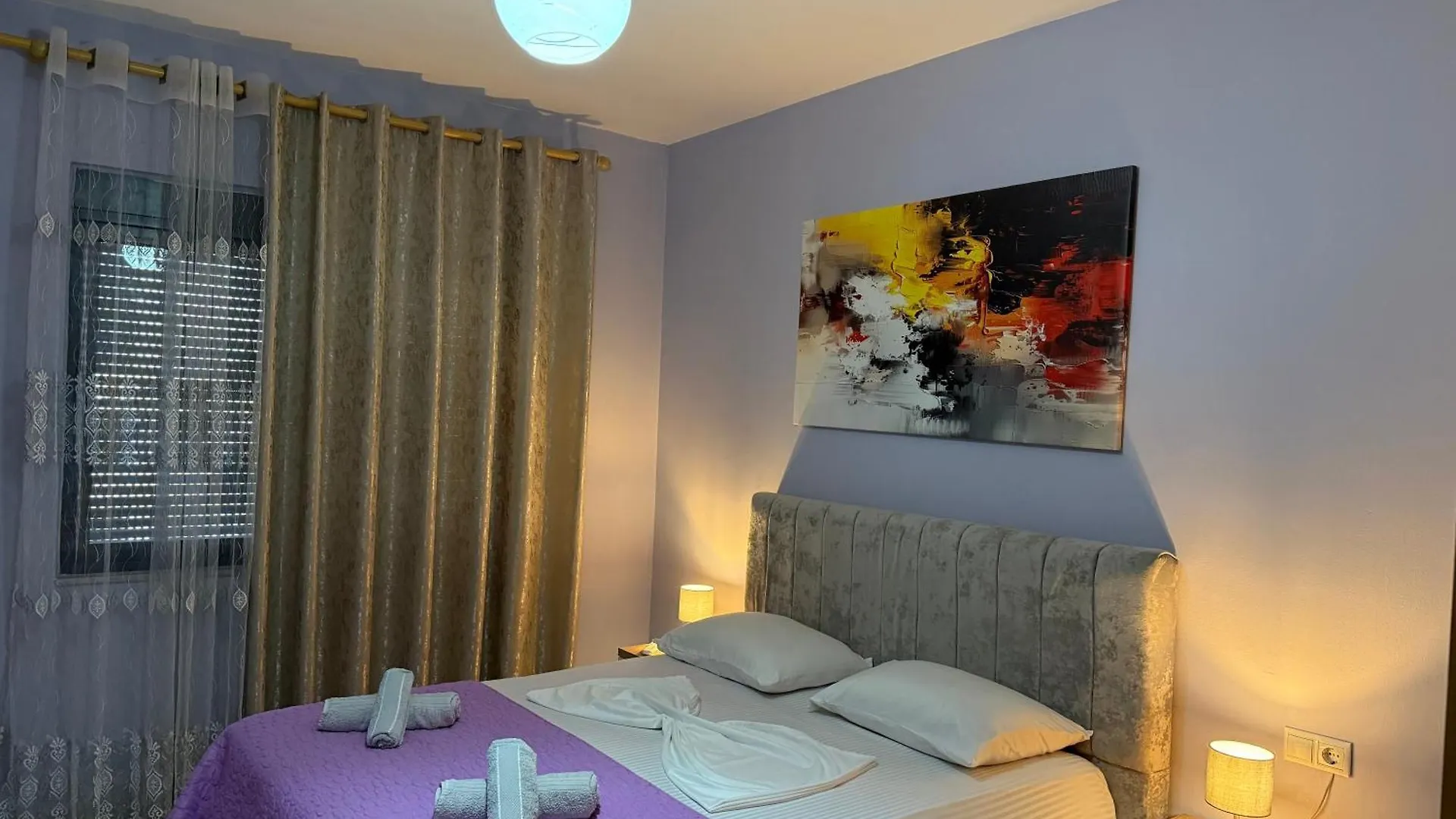 Marinela Apartment 2 ティラナ